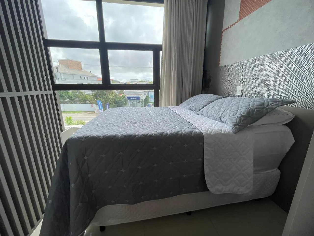 Estudio Completo 400M Da Praia - Novo Campeche - Florianópolis